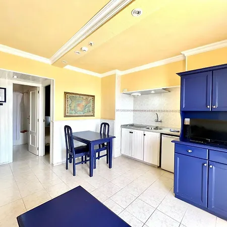 One Bedroom With Spectacular Views With Atlantic Ocean Apartment